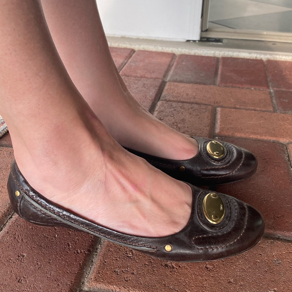 Chloe. Africa flats